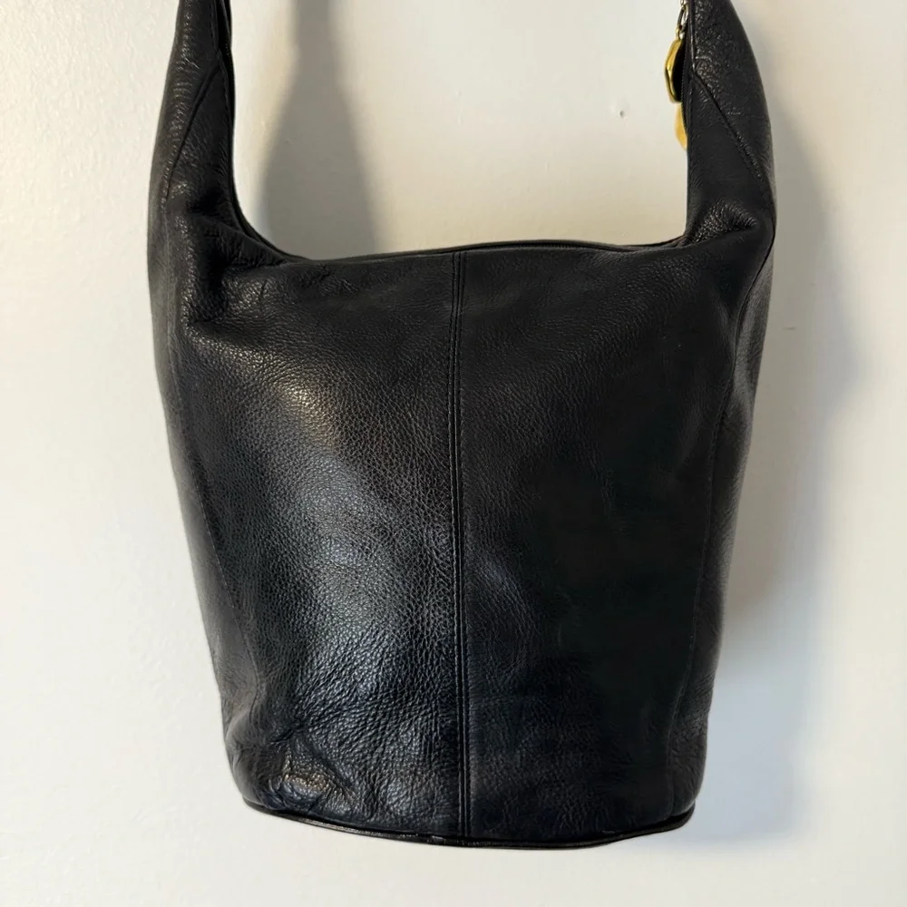 Carlos D'Santi Women's Black Pebbled Leather Bag Hobo Crossbody Style Medium‎